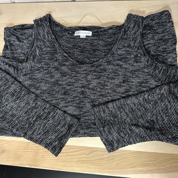 Warehouse One Cold-Shoulder Long Sleeve Knit Top with Gather Detail XL EUC - Picture 1 of 13